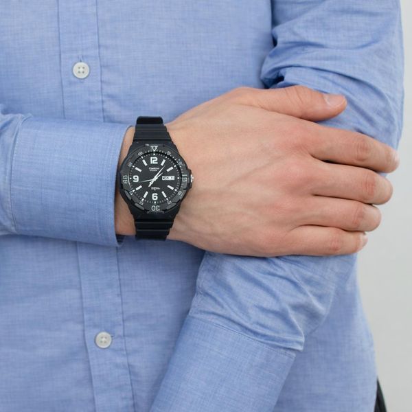 Мужские часы Casio MRW-200H-1B2 1141-0163 фото