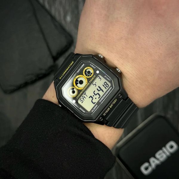Мужские часы Casio AE-1300WH-1A 1141-0135 фото