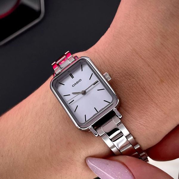 Жіночий годинник Casio LTP-V009D-2E 1141-0022 фото