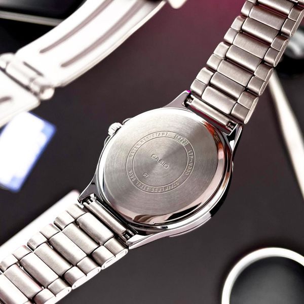 Жіночий годинник Casio LTP-V300D-4A 1141-0025 фото