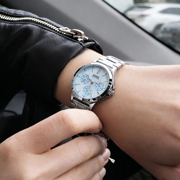 Жіночий годинник Casio LTP-V300D-2A 1141-0097 фото