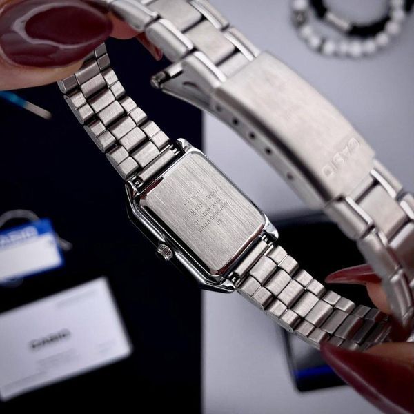 Жіночий годинник Casio LTP-V007D-1B 1141-0015 фото