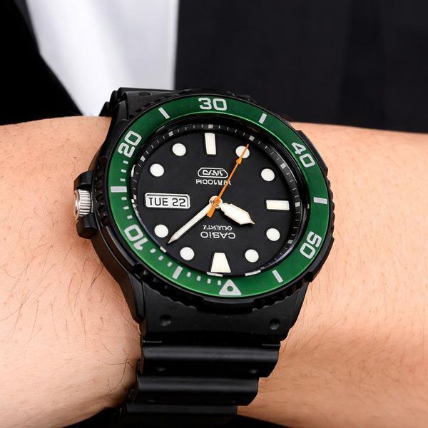 Чоловічий годинник Casio MRW-230H-1E3 1141-0444 фото