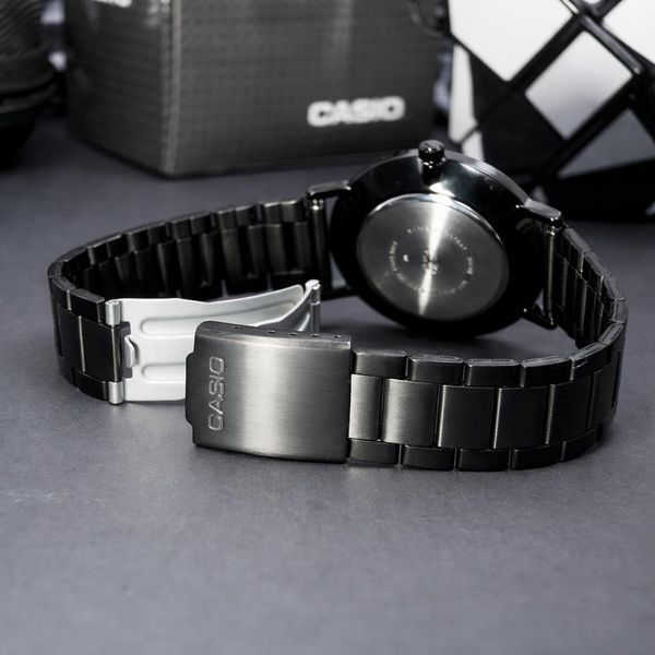 Чоловічий годинник Casio MTP-VT01B-1B 1141-0450 фото
