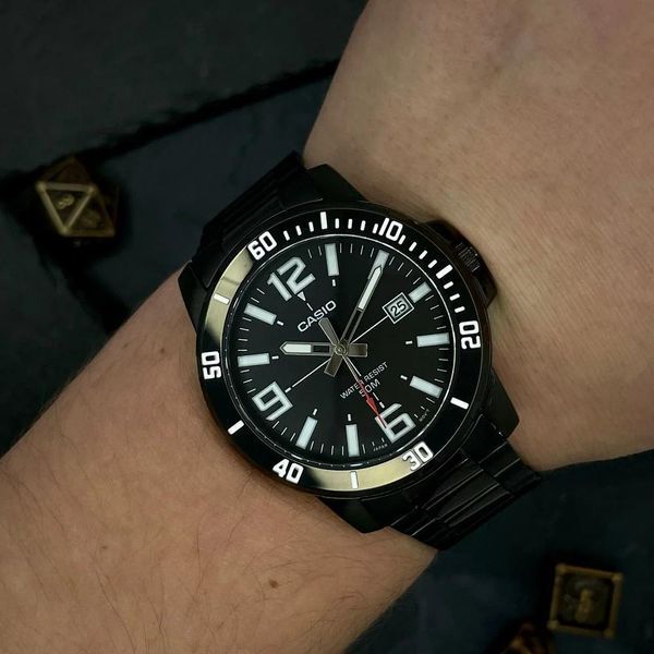 Чоловічий годинник Casio MTP-VD01B-1B 1141-0116 фото